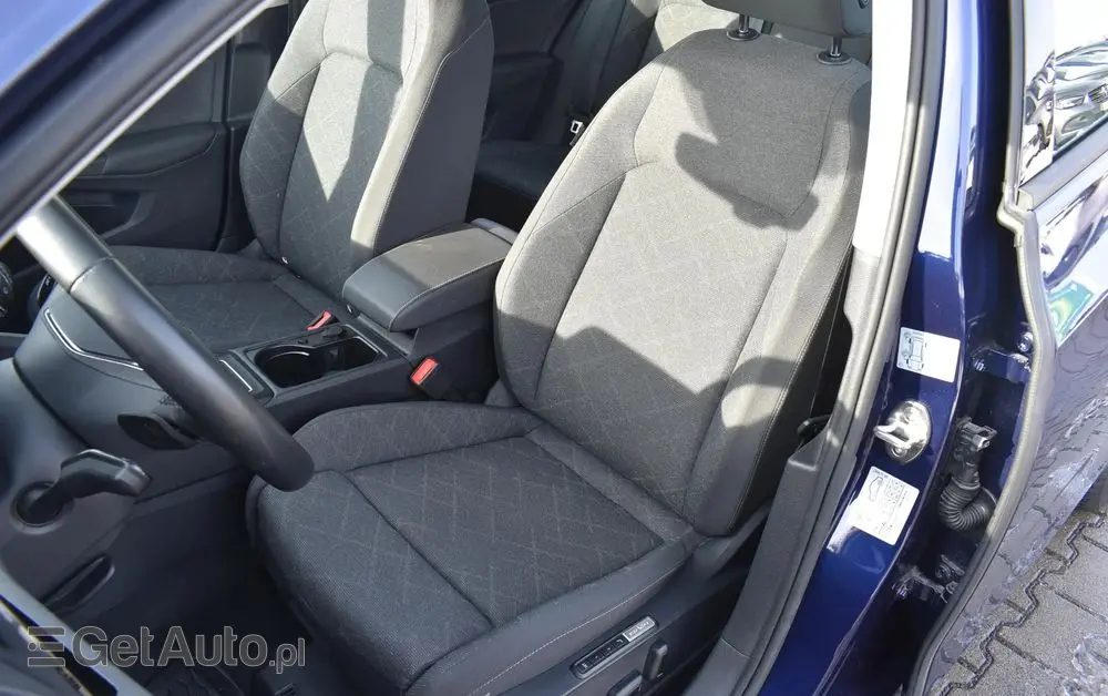 VOLKSWAGEN Golf 1.5 eTSI OPF DSG Life