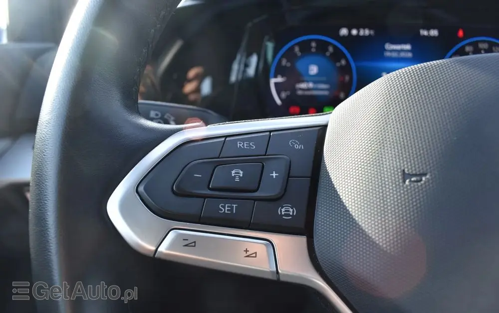 VOLKSWAGEN Golf 1.5 eTSI OPF DSG Life