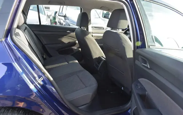 VOLKSWAGEN Golf 1.5 eTSI OPF DSG Life