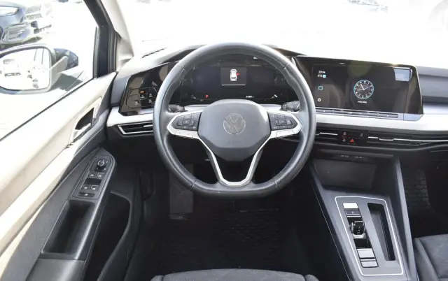 VOLKSWAGEN Golf 1.5 eTSI OPF DSG Life