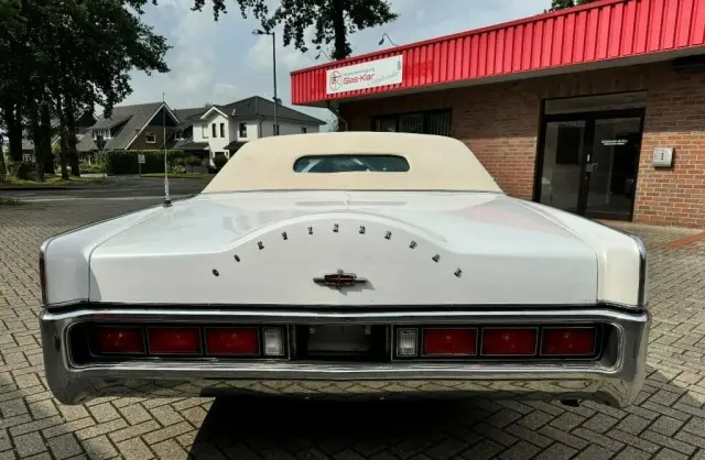 LINCOLN Continental 