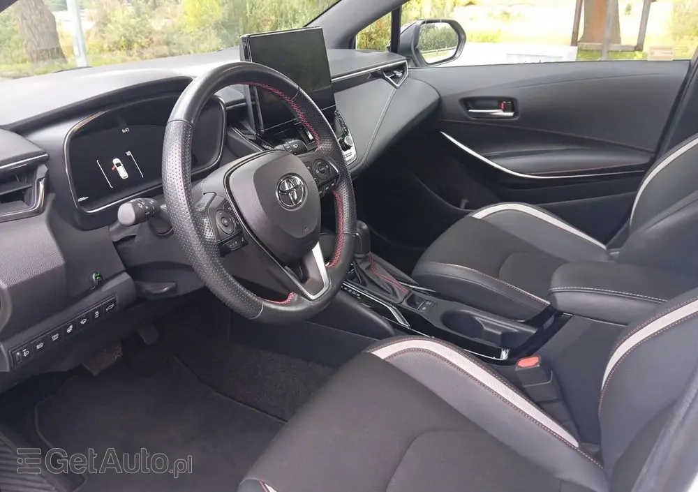 TOYOTA Corolla 1.8 Hybrid GR Sport
