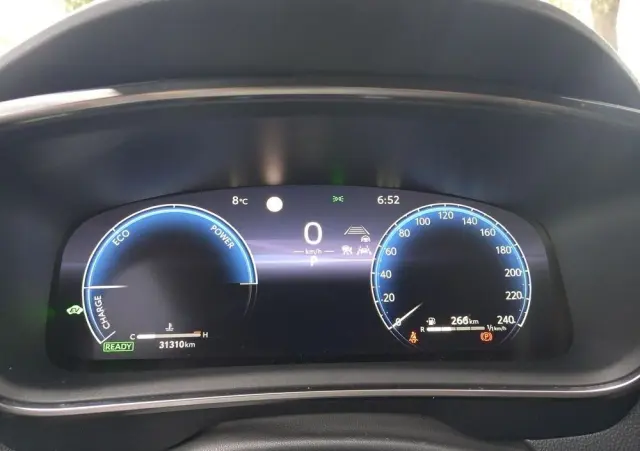 TOYOTA Corolla 1.8 Hybrid GR Sport