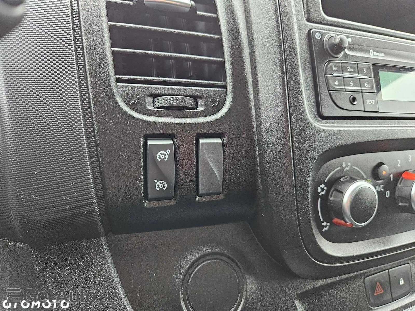 RENAULT Trafic L2H1 Pack Clim (1200)