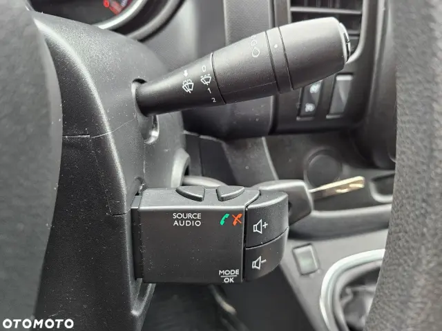 RENAULT Trafic L2H1 Pack Clim (1200)