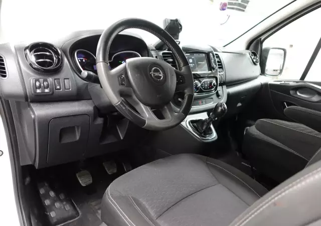 OPEL Vivaro 