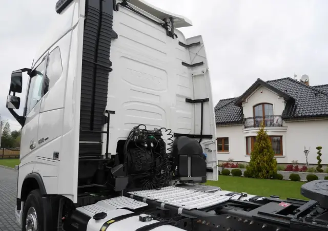 VOLVO FH 16 / 650KM/ XXL / DMC 120 TON/ 6X4/ RETARDER/ STAN IDEALNY 