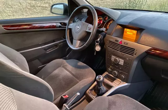 OPEL Astra 