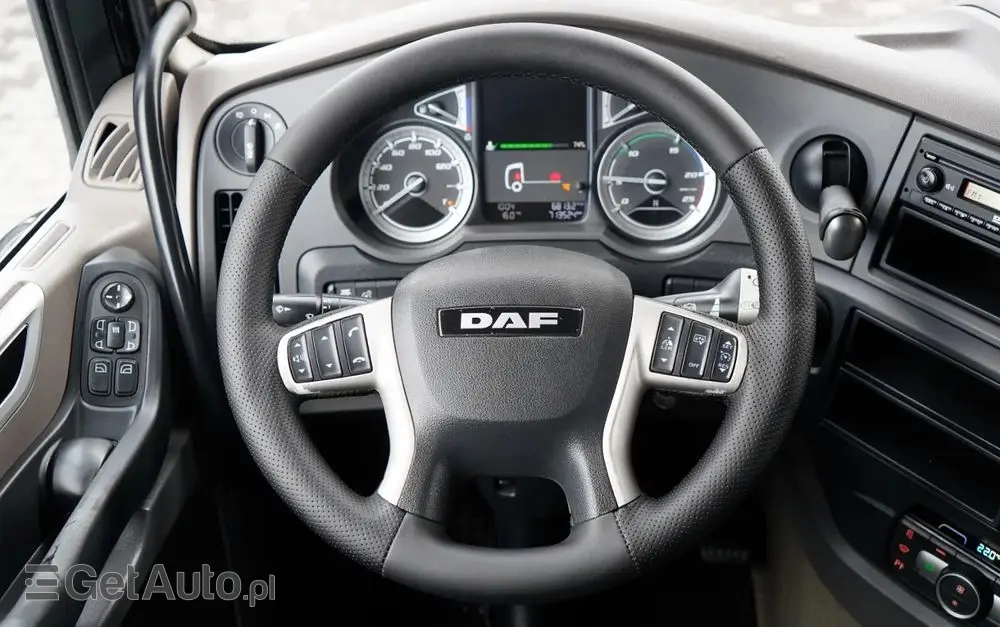 DAF XF 480 / BDF / 6X2 / SSC / KLIMATYZACJA POSTOJOWA / OŚ PODNOSZONA / PO KONTRAKCIE SERWISOWYM 