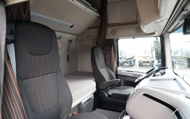 DAF XF 480 / BDF / 6X2 / SSC / KLIMATYZACJA POSTOJOWA / OŚ PODNOSZONA / PO KONTRAKCIE SERWISOWYM 