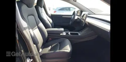 TESLA Y 