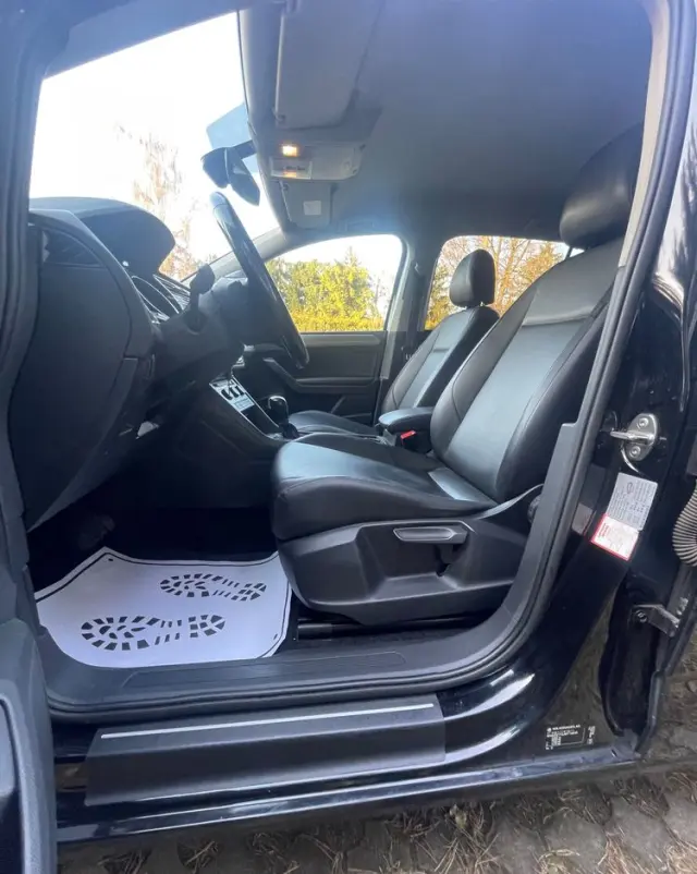 VOLKSWAGEN Touran 2.0 TDI SCR DSG Trendline