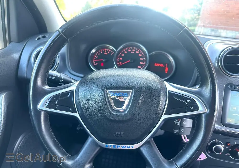 DACIA Sandero Stepway 1.0 TCe Essential