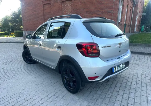 DACIA Sandero Stepway 1.0 TCe Essential