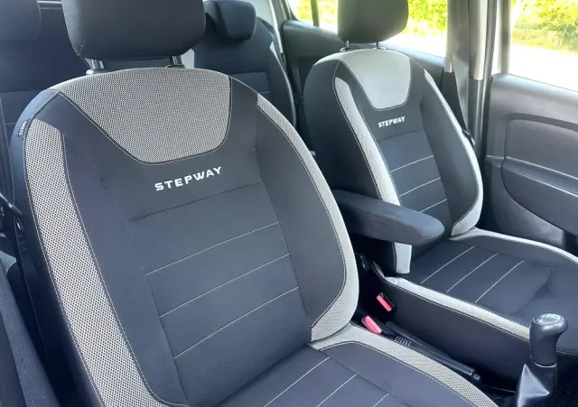 DACIA Sandero Stepway 1.0 TCe Essential