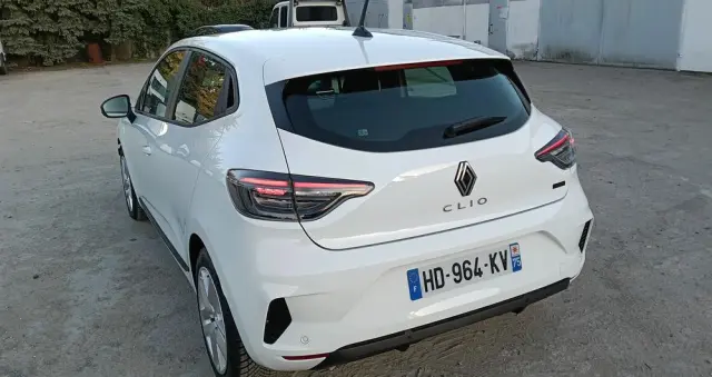 RENAULT Clio 1.6 E-TECH Full Hybrid 145 Evolution