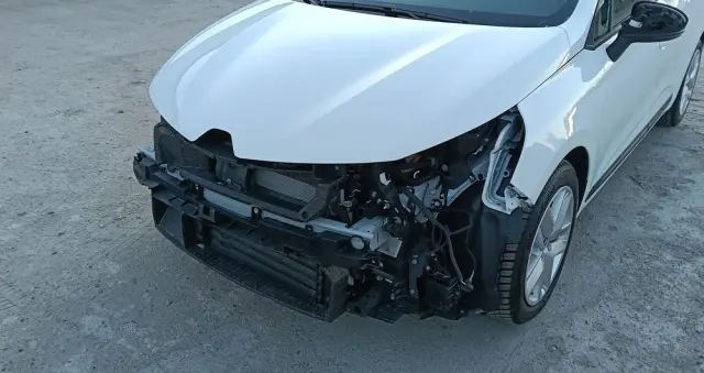 RENAULT Clio 1.6 E-TECH Full Hybrid 145 Evolution