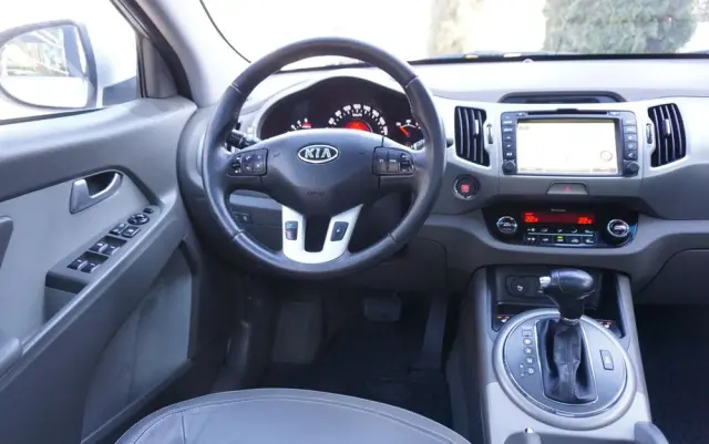 KIA Sportage 2.0 CRDI 4WD Automatik Spirit