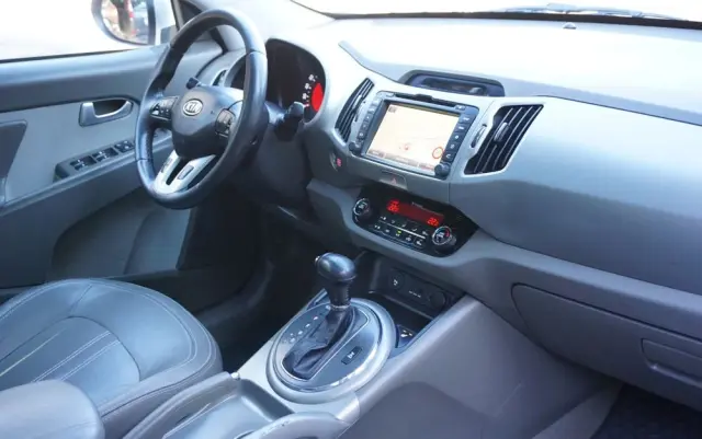 KIA Sportage 2.0 CRDI 4WD Automatik Spirit