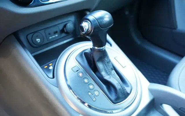 KIA Sportage 2.0 CRDI 4WD Automatik Spirit