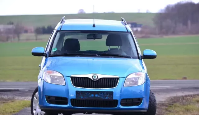 SKODA Roomster 