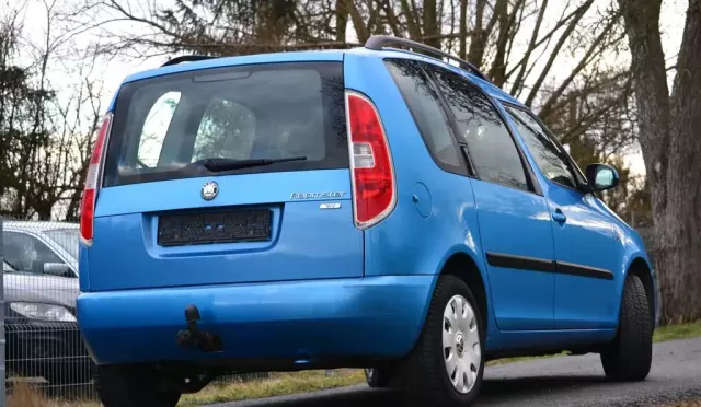 SKODA Roomster 