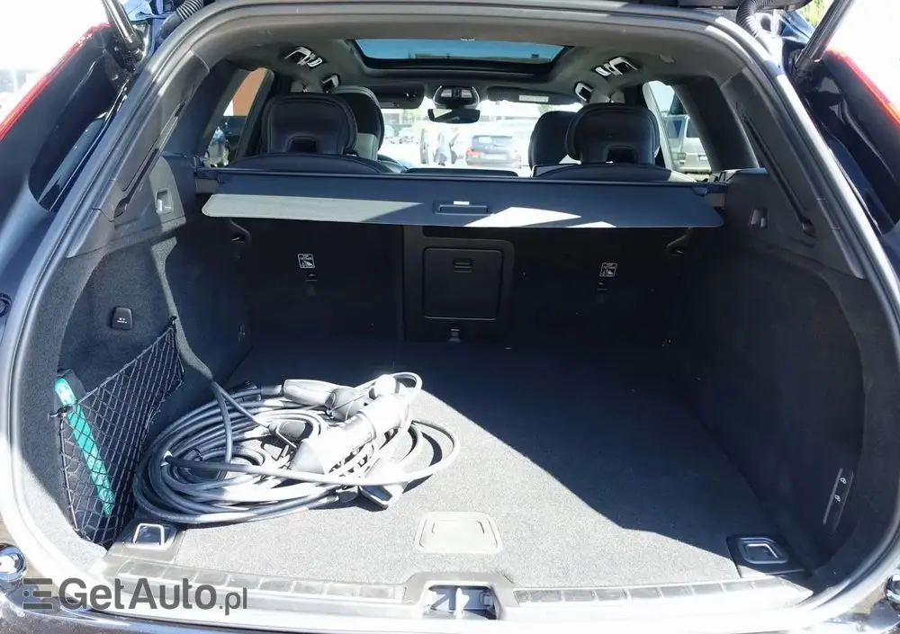 VOLVO XC 60 T8 AWD Ultra Black Edition