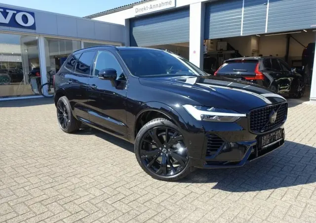 VOLVO XC 60 T8 AWD Ultra Black Edition