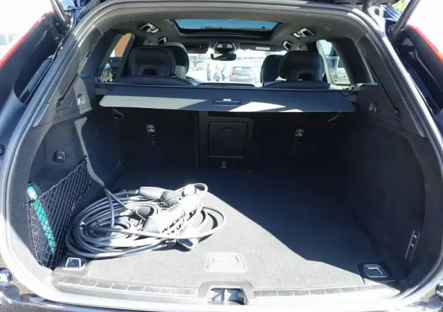 VOLVO XC 60 T8 AWD Ultra Black Edition