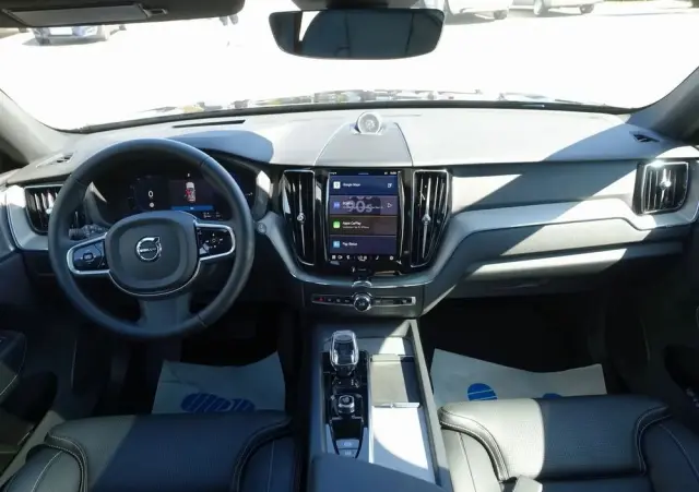 VOLVO XC 60 T8 AWD Ultra Black Edition