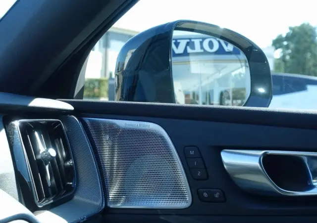 VOLVO XC 60 T8 AWD Ultra Black Edition