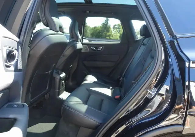 VOLVO XC 60 T8 AWD Ultra Black Edition