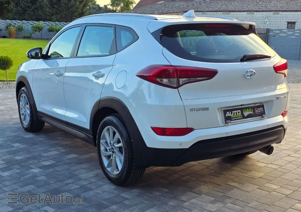 HYUNDAI Tucson 