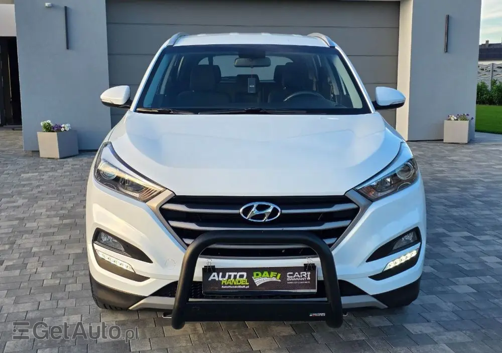 HYUNDAI Tucson 