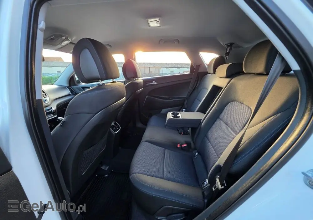 HYUNDAI Tucson 