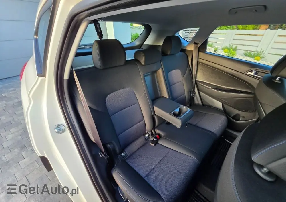 HYUNDAI Tucson 