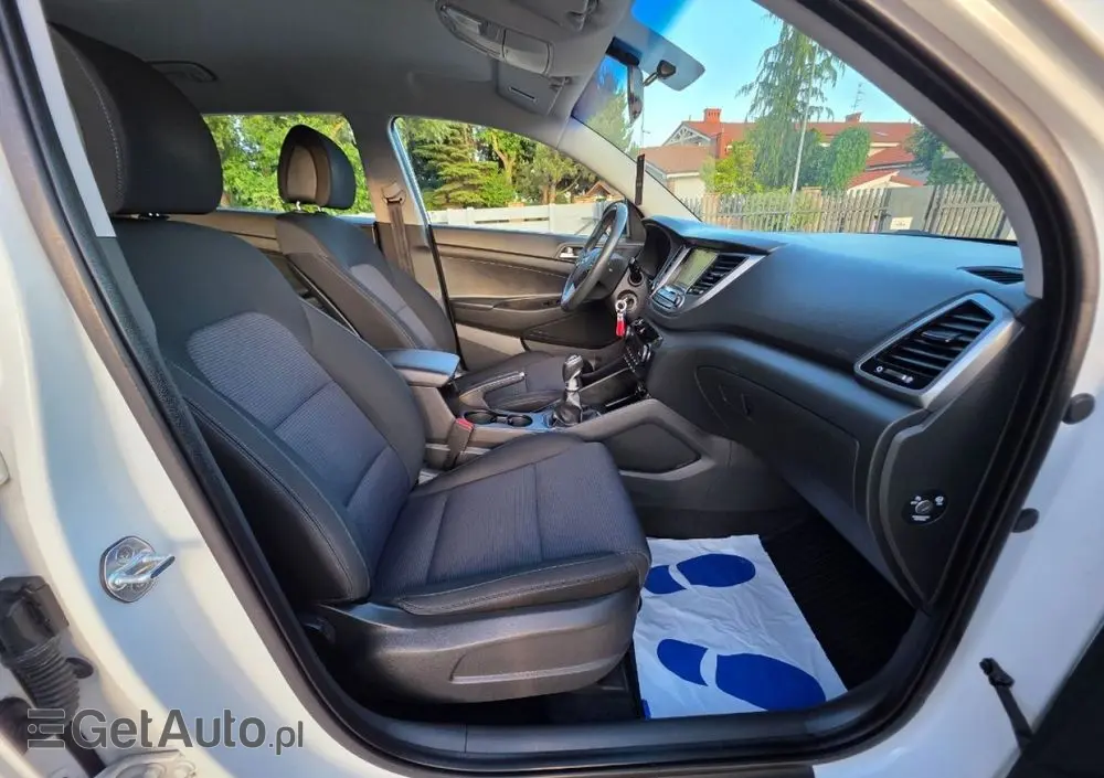 HYUNDAI Tucson 