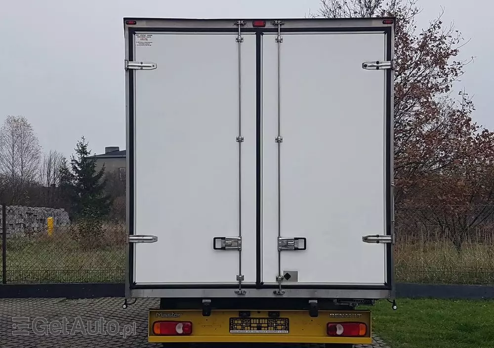 RENAULT MASTER KONTENER 8EP 4,21x2,23x2,22 KLIMA MANUAL KRAJOWY 6-BIEGÓW 
