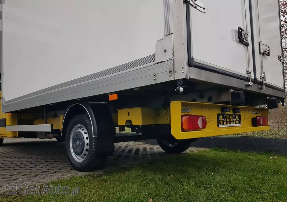 RENAULT MASTER KONTENER 8EP 4,21x2,23x2,22 KLIMA MANUAL KRAJOWY 6-BIEGÓW 