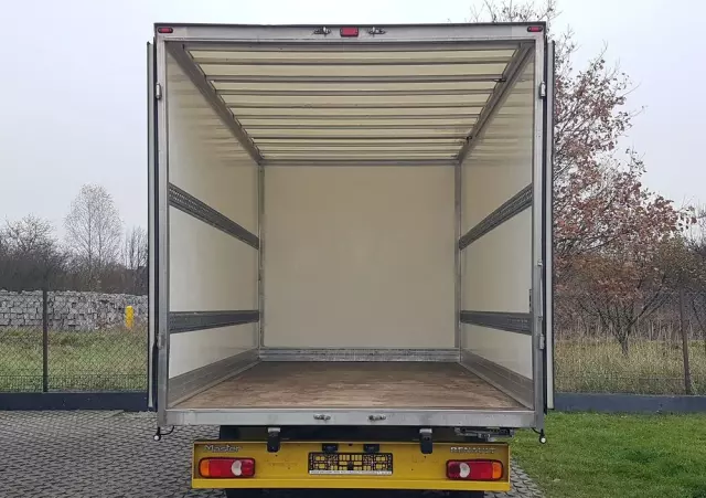 RENAULT MASTER KONTENER 8EP 4,21x2,23x2,22 KLIMA MANUAL KRAJOWY 6-BIEGÓW 