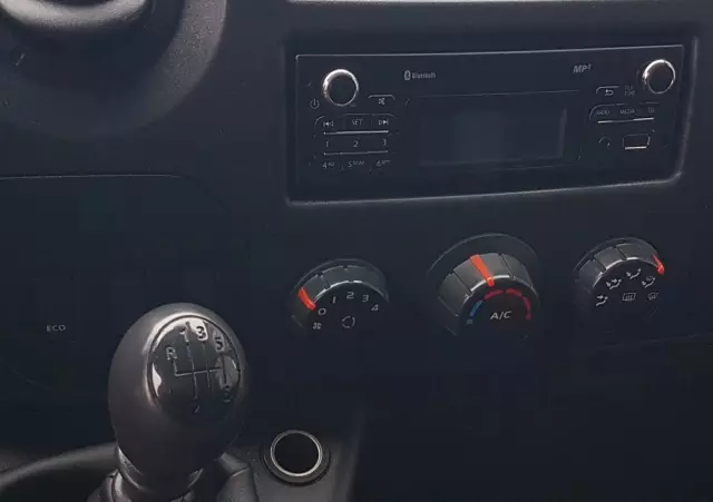 RENAULT MASTER KONTENER 8EP 4,21x2,23x2,22 KLIMA MANUAL KRAJOWY 6-BIEGÓW 