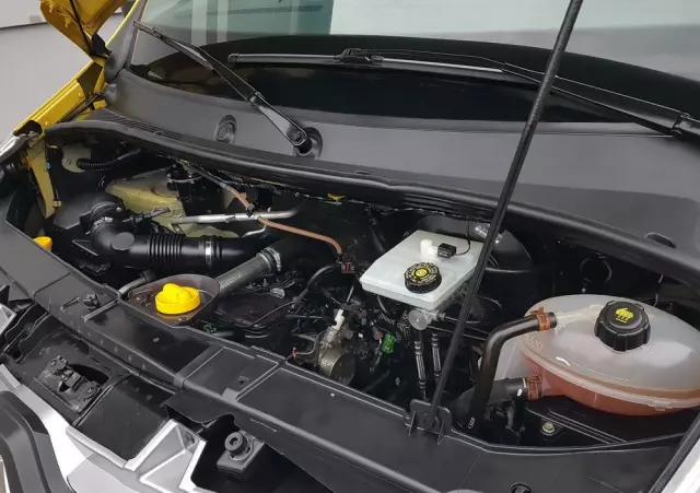 RENAULT MASTER KONTENER 8EP 4,21x2,23x2,22 KLIMA MANUAL KRAJOWY 6-BIEGÓW 