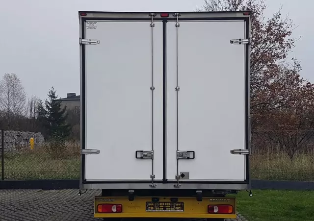 RENAULT MASTER KONTENER 8EP 4,21x2,23x2,22 KLIMA MANUAL KRAJOWY 6-BIEGÓW 
