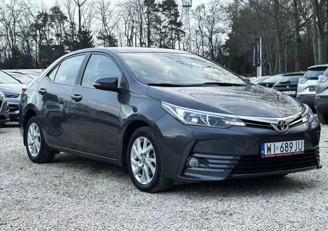 TOYOTA Corolla 1.6 Comfort