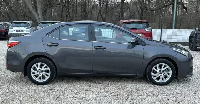 TOYOTA Corolla 1.6 Comfort