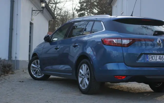 RENAULT Megane ENERGY TCe 130 Start & Stop LIMITED