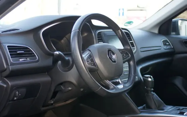 RENAULT Megane ENERGY TCe 130 Start & Stop LIMITED