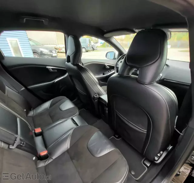 VOLVO V40 D2 Drive-E Momentum