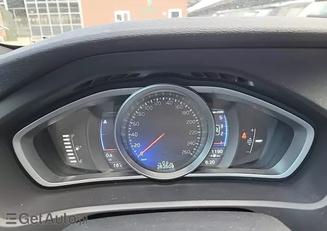 VOLVO V40 D2 Drive-E Momentum