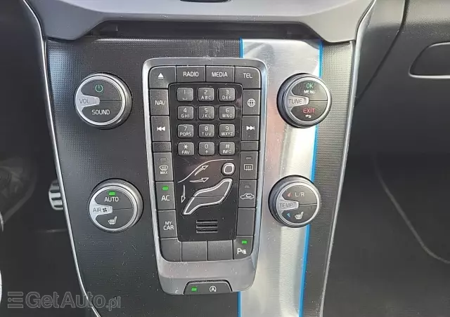 VOLVO V40 D2 Drive-E Momentum